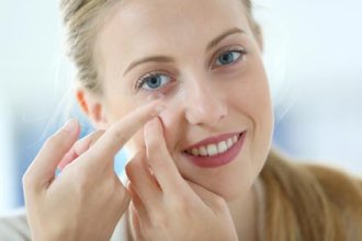 porter lentilles de contact