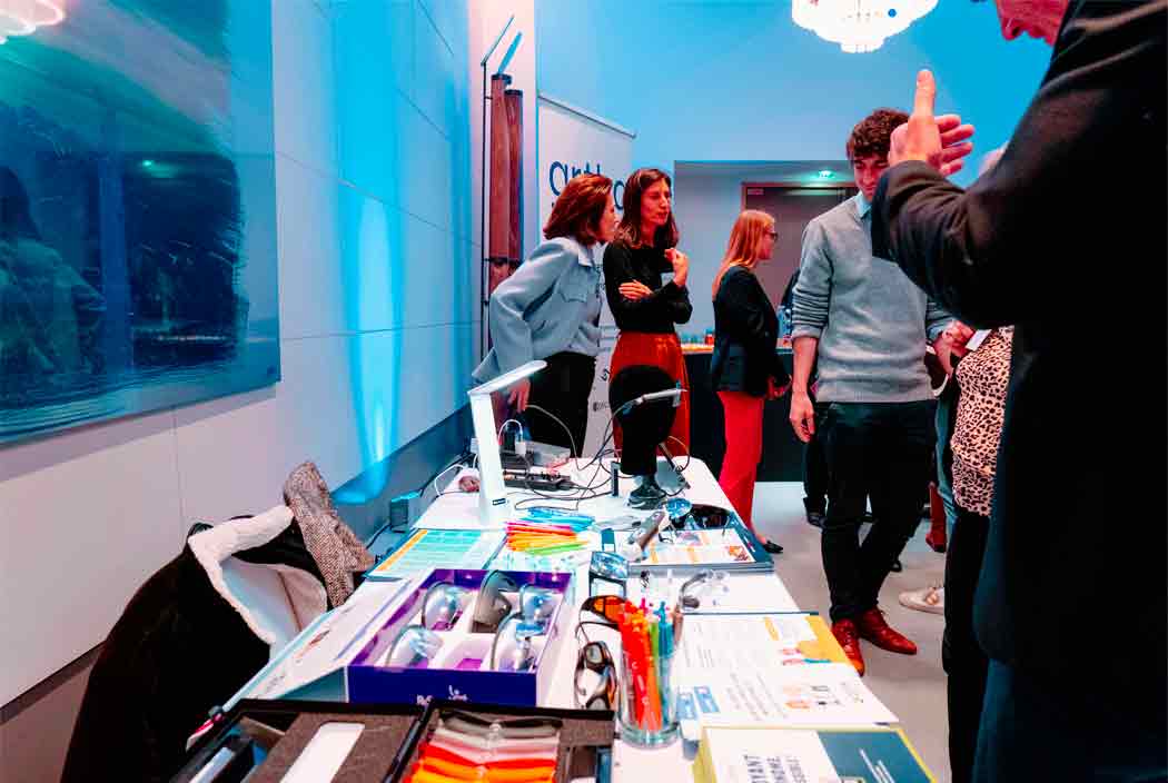 Corner CECOM Optic 2000