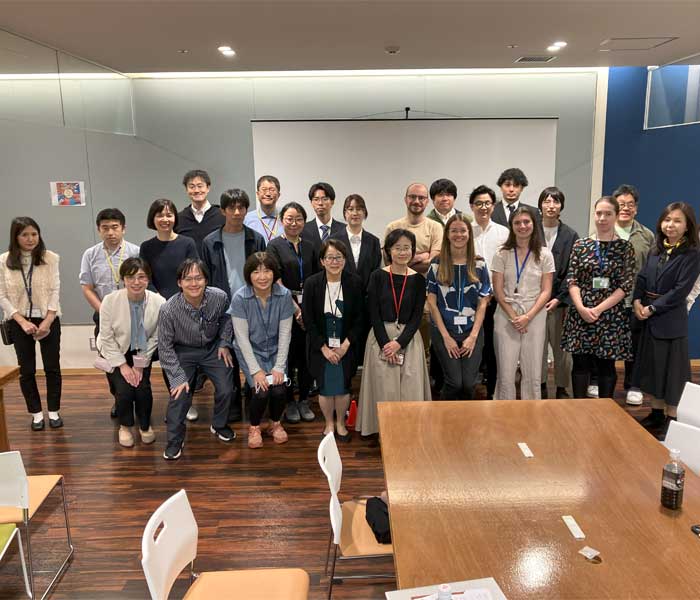 Photo de groupe du laboratoire du Dr Mandai